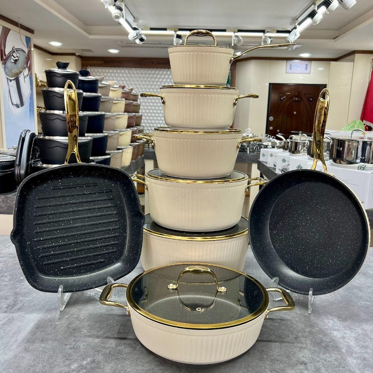 سرویس قابلمه KZP کالکشن آلما ۱۴پارچه درب سیلیکونی رنگ کرم دستگیره طلایی